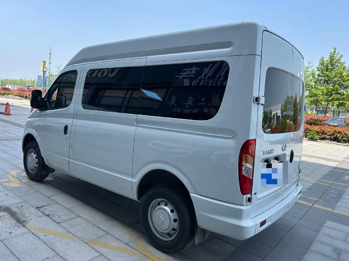 2023 MAXUS XinTu V80 2.0T 127HP L4 6MT,autocango,china used car exporter,china ev exporter,chinese used car exporter,chinese used ev exporter