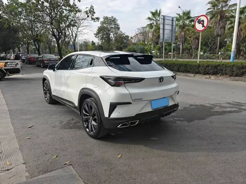 2020 ChangAn UNI-T 1.5T 180HP L4 7DCT,autocango,china used car exporter,china ev exporter,chinese used car exporter,chinese used ev exporter