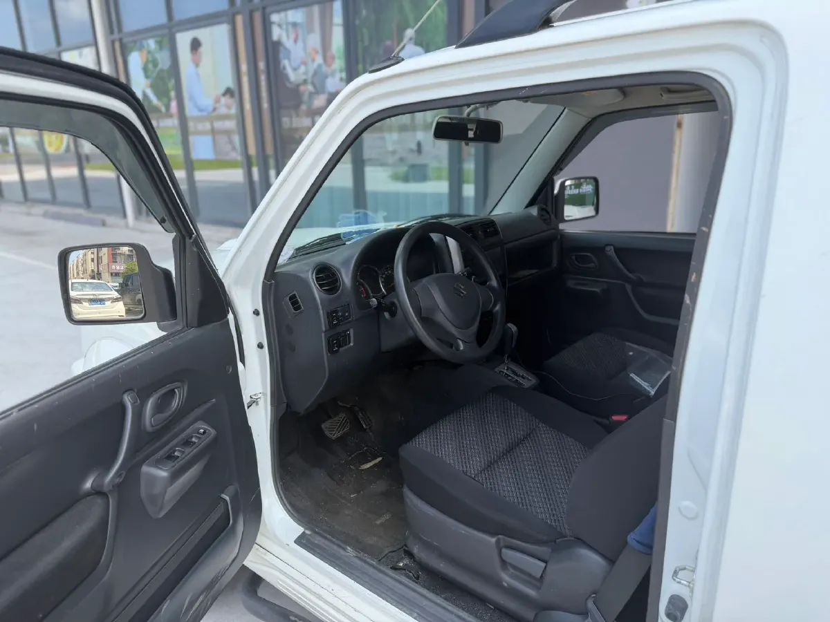 2015 Suzuki Jimny 1.3L 85HP L4 4AT,autocango,china used car exporter,china ev exporter,chinese used car exporter,chinese used ev exporter