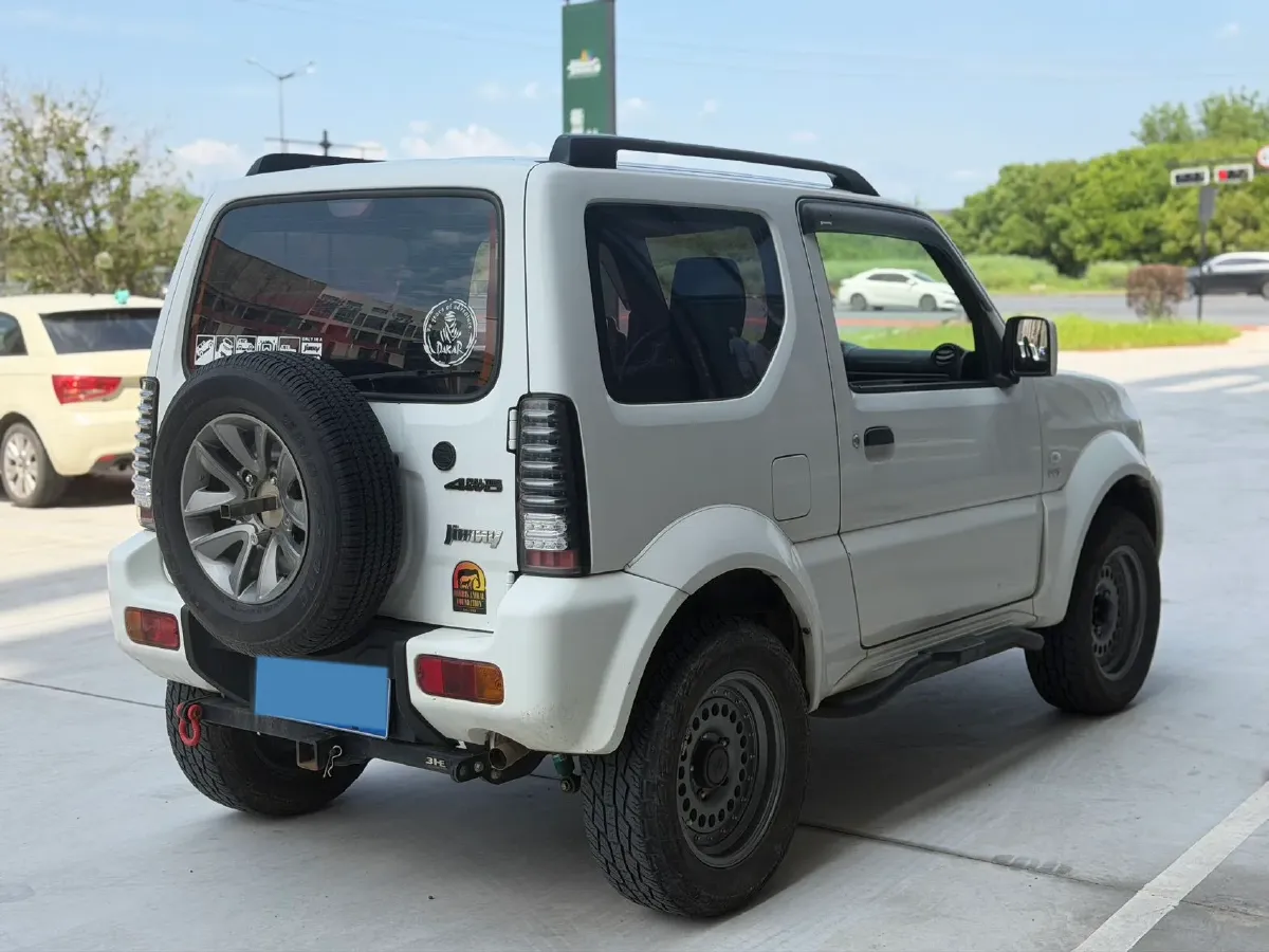 2015 Suzuki Jimny 1.3L 85HP L4 4AT,autocango,china used car exporter,china ev exporter,chinese used car exporter,chinese used ev exporter
