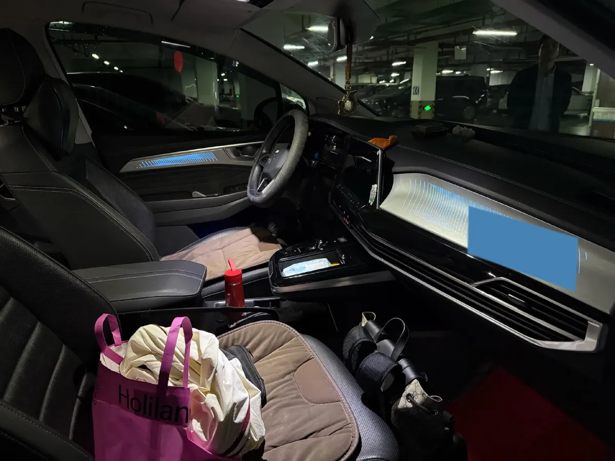 2021 Volkswagen Talagon 2.0T 220HP L4 7DCT,autocango,china used car exporter,china ev exporter,chinese used car exporter,chinese used ev exporter