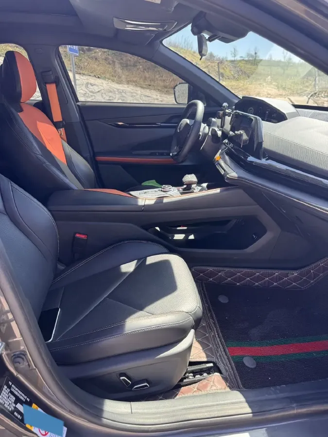 2023 ChangAn UNI-V 1.5T 188HP L4 7DCT,autocango,china used car exporter,china ev exporter,chinese used car exporter,chinese used ev exporter