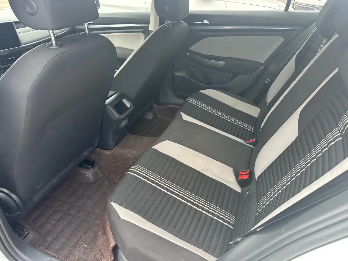 2023 Volkswagen Bora 1.2T 116HP L4 7DCT,autocango,china used car exporter,china ev exporter,chinese used car exporter,chinese used ev exporter