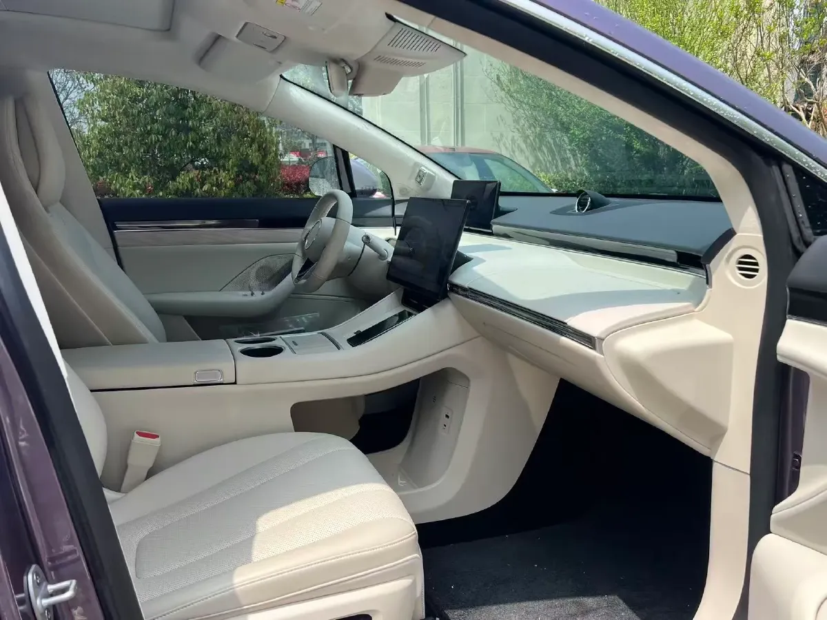 2025 Luxeed R7 REEV 156HP REEV,autocango,china used car exporter,china ev exporter,chinese used car exporter,chinese used ev exporter