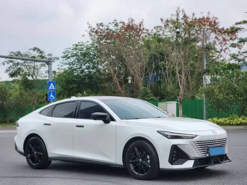 2023 ChangAn UNI-V 1.5T 188HP L4 7DCT,autocango,china used car exporter,china ev exporter,chinese used car exporter,chinese used ev exporter