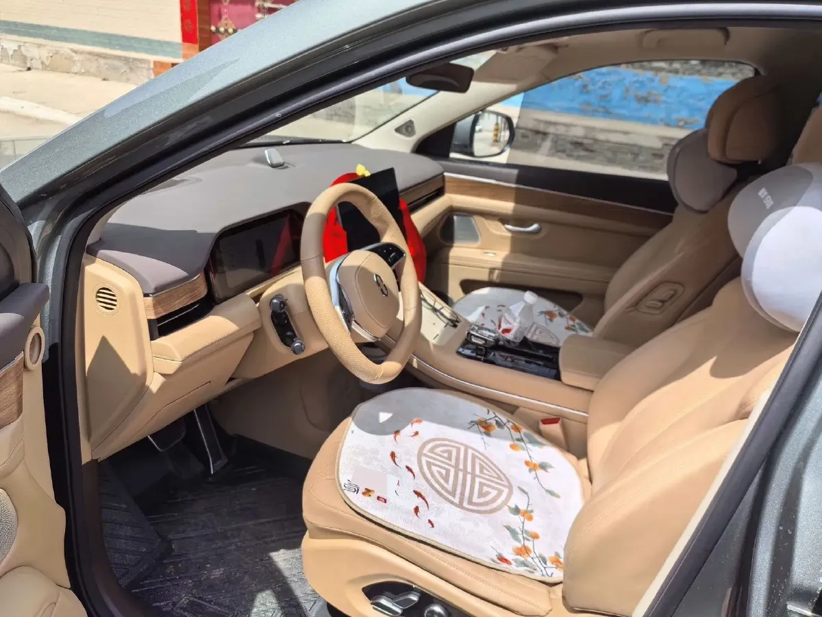 2024 AITO AITO M7 1.5T 152HP L4 REEV 40KWH,autocango,china used car exporter,china ev exporter,chinese used car exporter,chinese used ev exporter