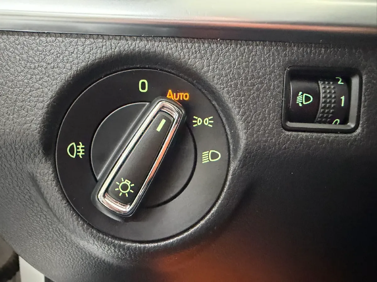 2022 Skoda Kamiq 1.5L 112HP L4 6AT,autocango,china used car exporter,china ev exporter,chinese used car exporter,chinese used ev exporter