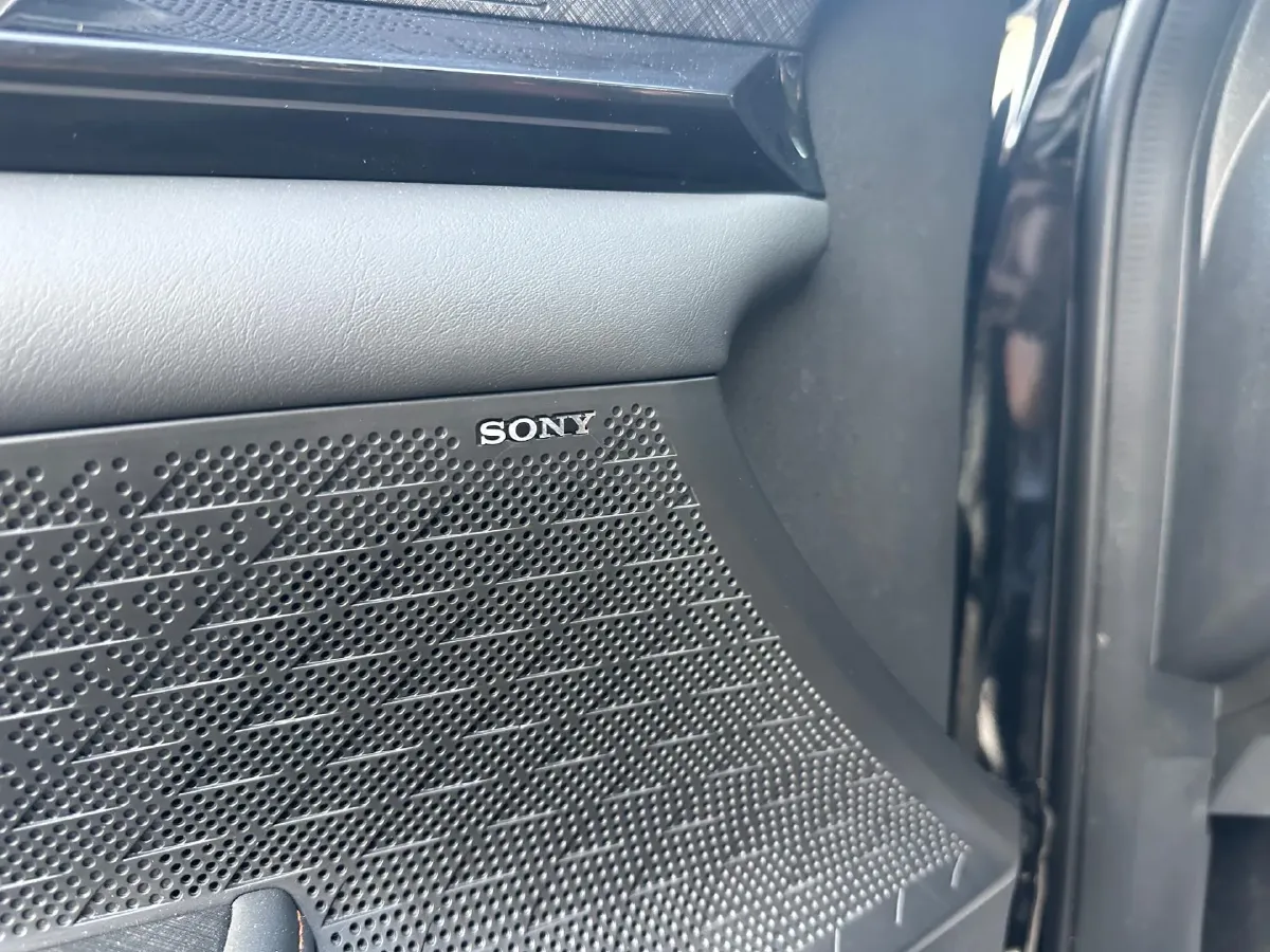 2022 ChangAn UNI-V 1.5T 188HP L4 7DCT,autocango,china used car exporter,china ev exporter,chinese used car exporter,chinese used ev exporter