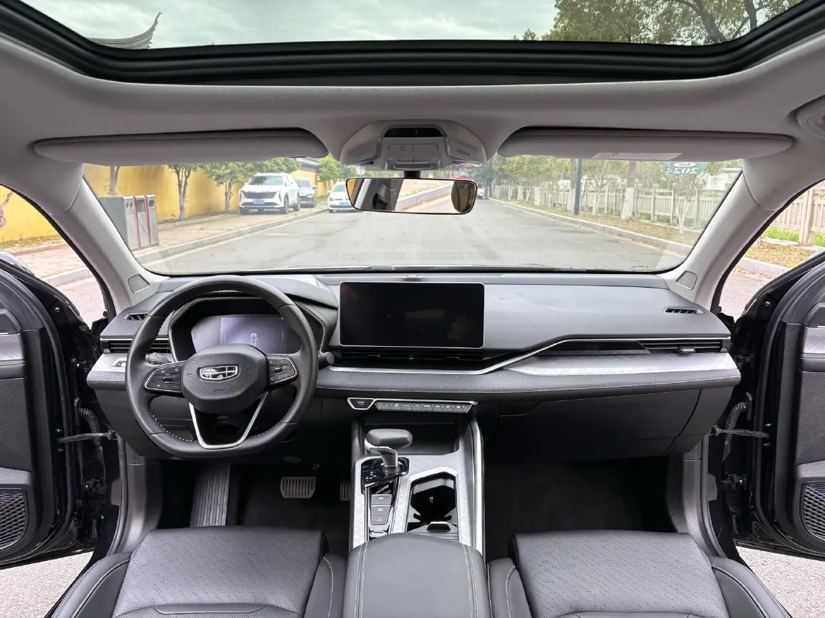 2021 Geely Preface 2.0T 190HP L4 7DCT,autocango,china used car exporter,china ev exporter,chinese used car exporter,chinese used ev exporter