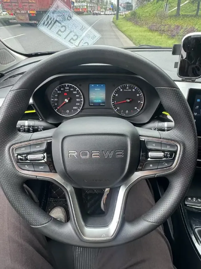 2021 Roewe i5 1.5L 120HP L4 5MT,autocango,china used car exporter,china ev exporter,chinese used car exporter,chinese used ev exporter