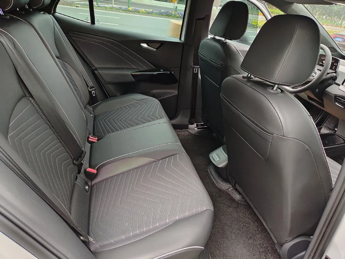 2025 Volkswagen ID.3 BEV 52.8KWH,autocango,china used car exporter,china ev exporter,chinese used car exporter,chinese used ev exporter