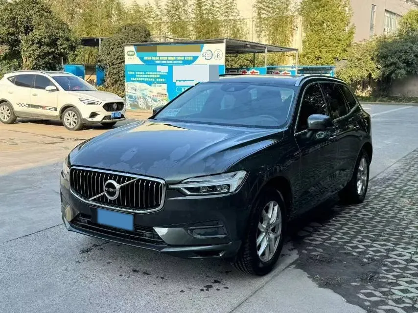 2018 Volvo XC60 2.0T 254HP L4 8AT,autocango,china used car exporter,china ev exporter,chinese used car exporter,chinese used ev exporter