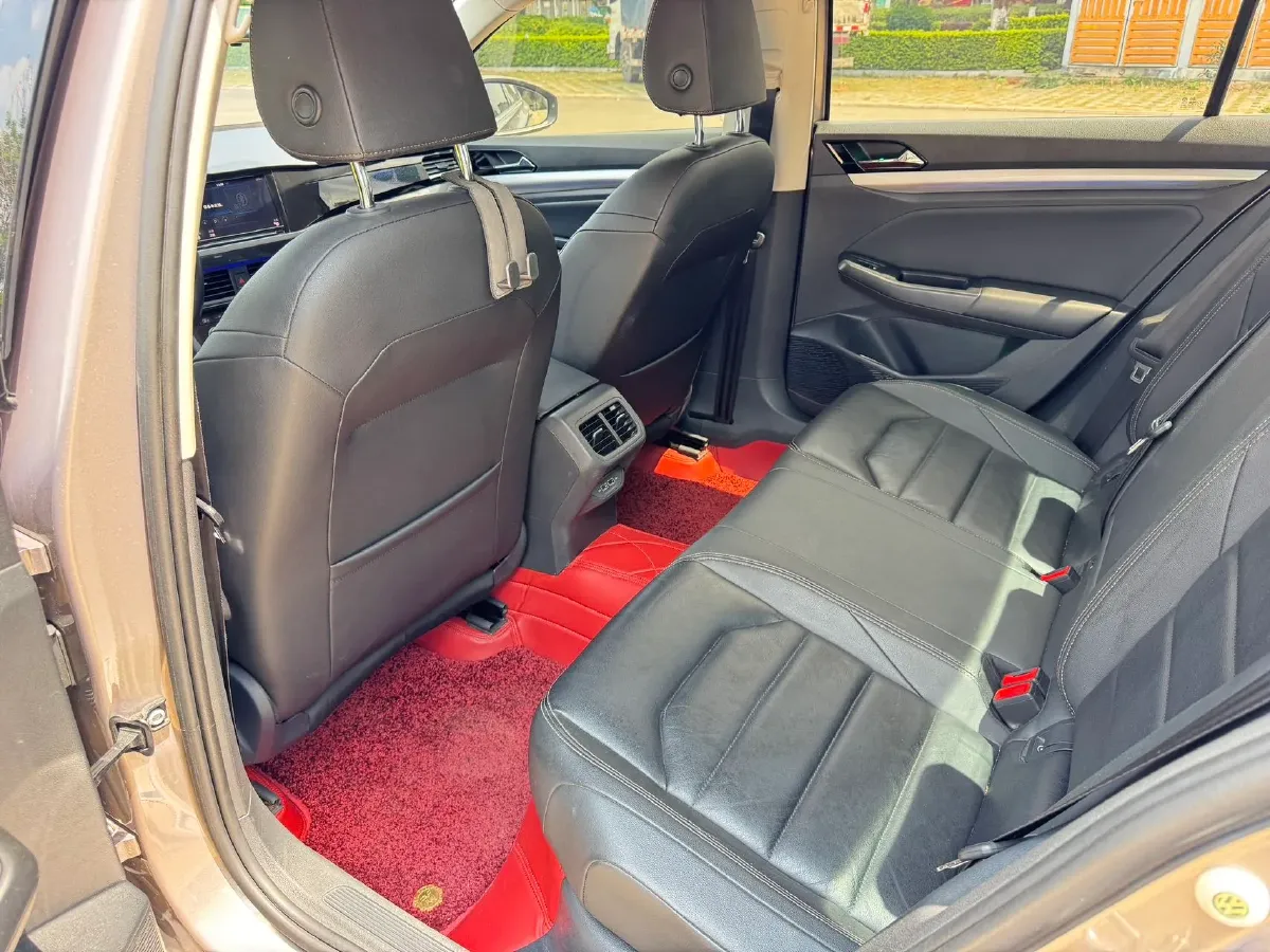 2019 Roewe RX5 MAX 2.0T 231HP L4 6DCT,autocango,china used car exporter,china ev exporter,chinese used car exporter,chinese used ev exporter