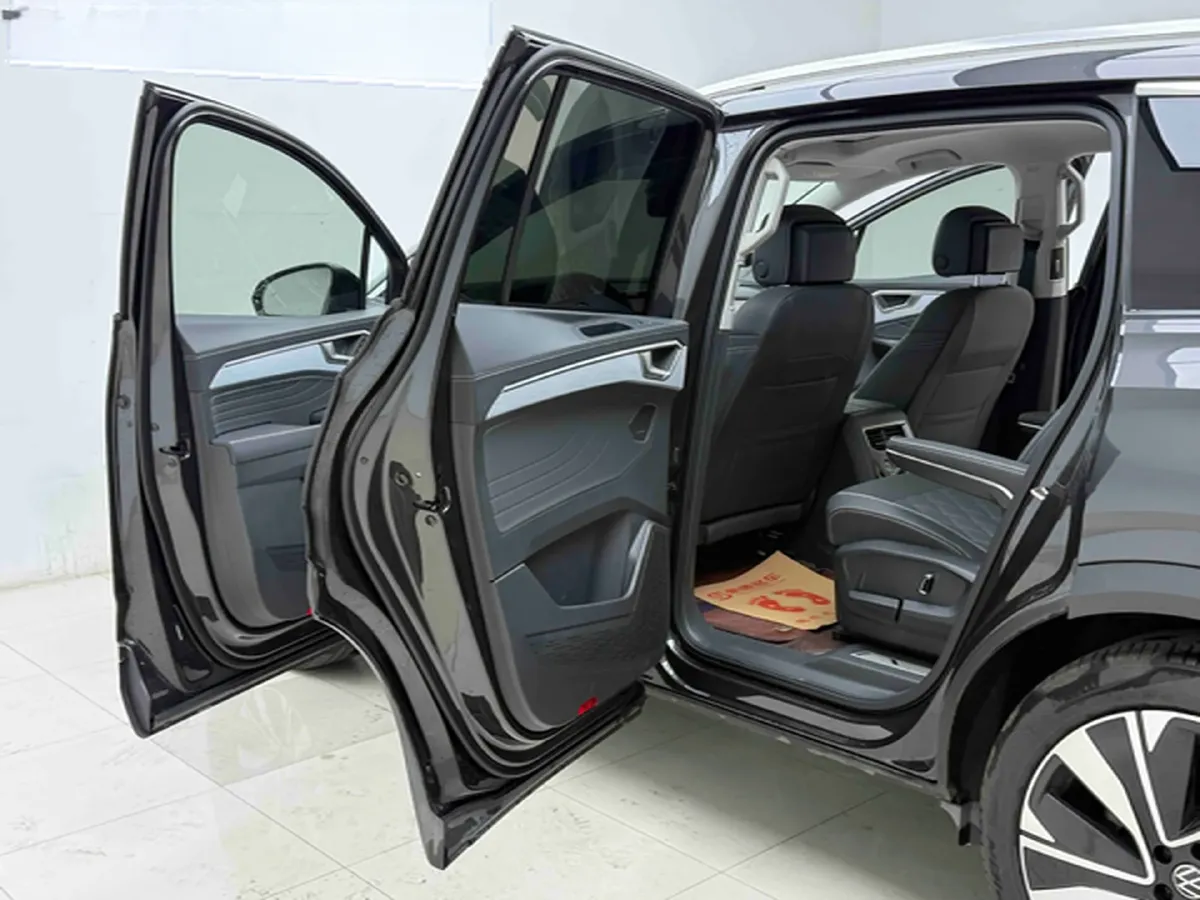 2024 Volkswagen Talagon 2.0T 220HP L4 7DCT,autocango,china used car exporter,china ev exporter,chinese used car exporter,chinese used ev exporter