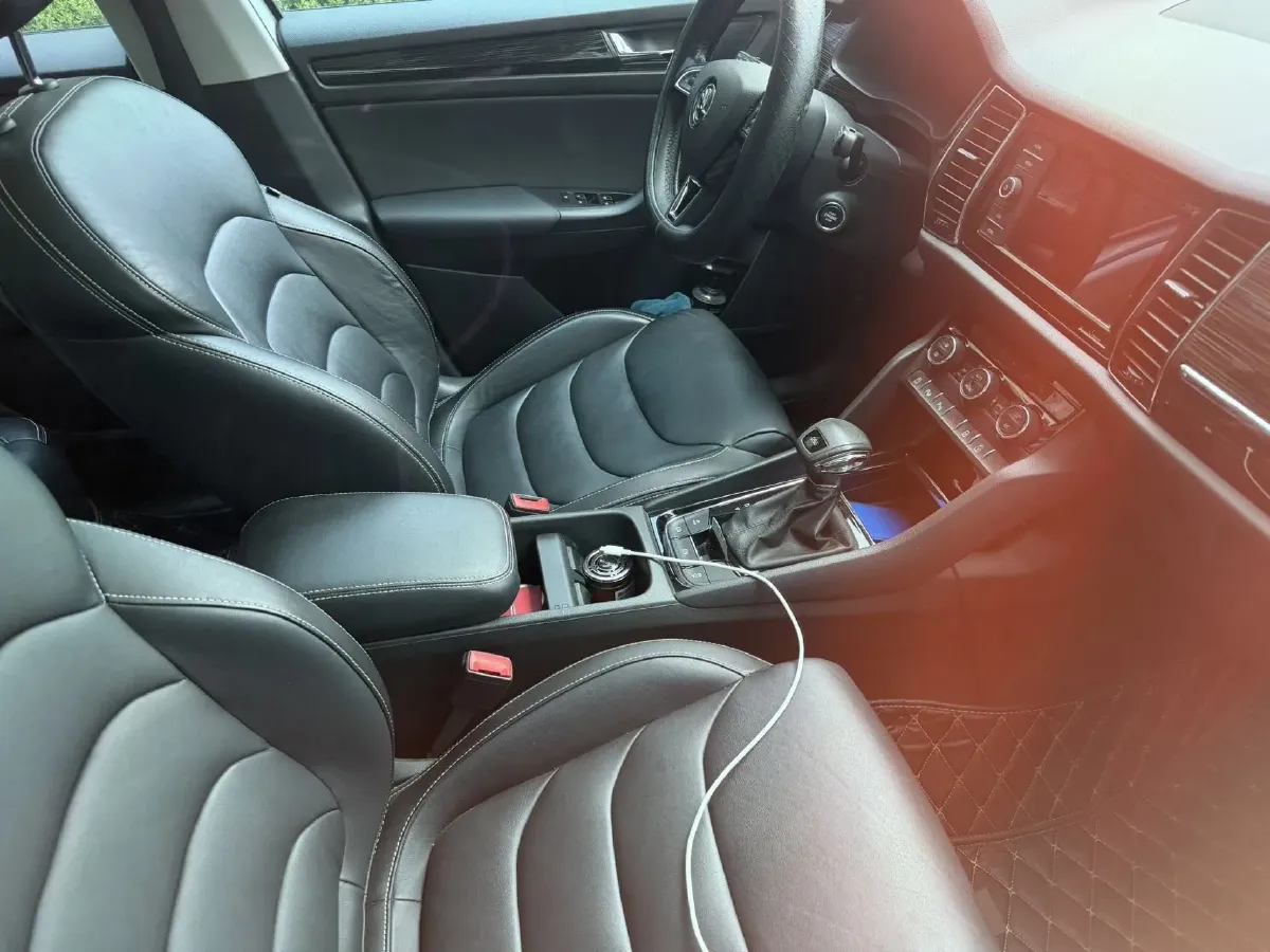 2020 Skoda Kodiak 2.0T 186HP L4 7DCT,autocango,china used car exporter,china ev exporter,chinese used car exporter,chinese used ev exporter