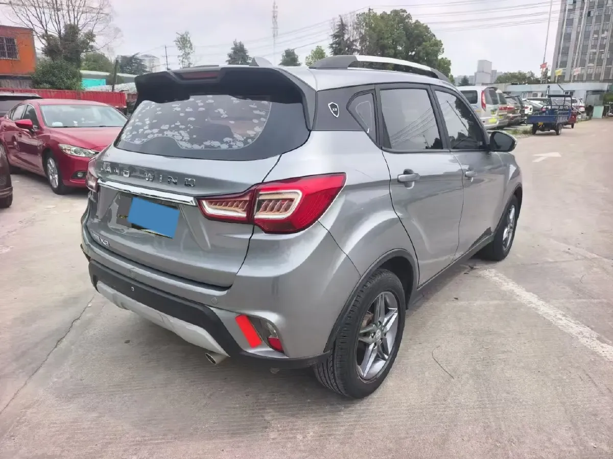 2017 Landwind X2 1.6L 125HP L4 5MT,autocango,china used car exporter,china ev exporter,chinese used car exporter,chinese used ev exporter