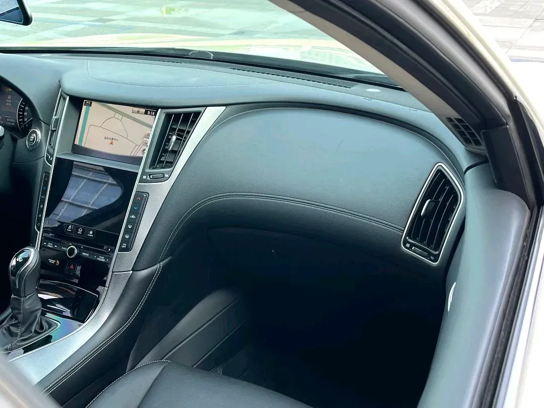 2018 Jeep Grand Commander 2.0T 265HP L4 9AT,autocango,china used car exporter,china ev exporter,chinese used car exporter,chinese used ev exporter