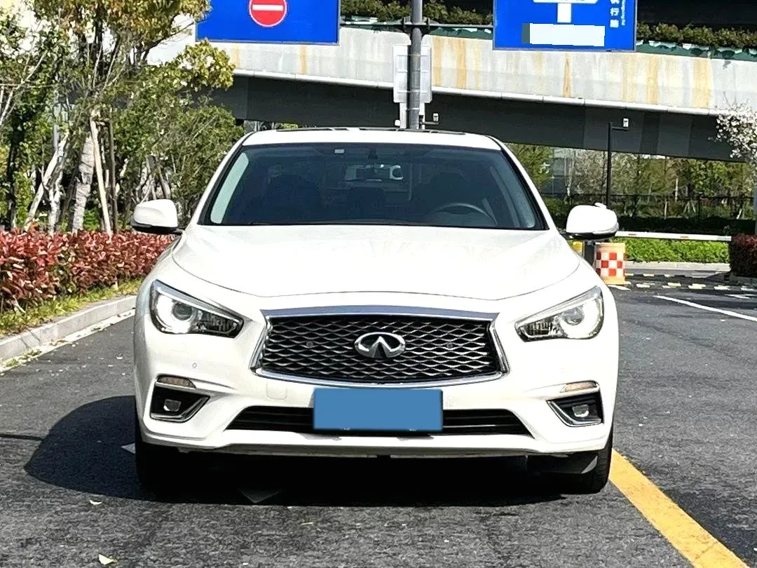 2018 Jeep Grand Commander 2.0T 265HP L4 9AT,autocango,china used car exporter,china ev exporter,chinese used car exporter,chinese used ev exporter