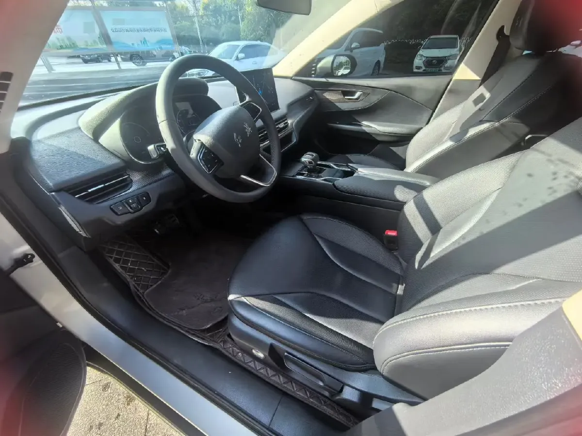 2022 HongQi E-QM5 BEV 54KWH,autocango,china used car exporter,china ev exporter,chinese used car exporter,chinese used ev exporter