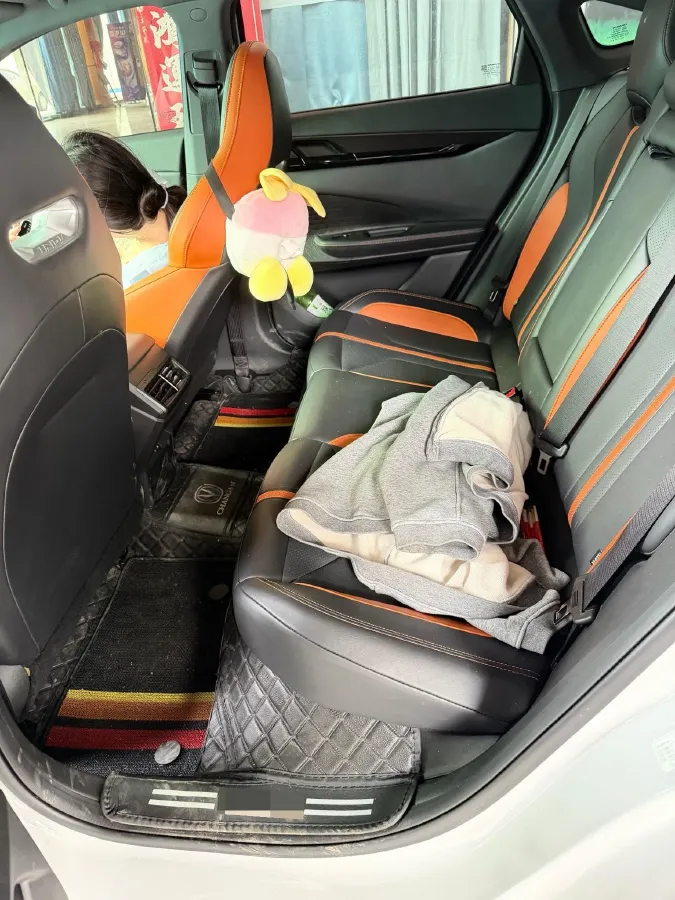 2024 ChangAn UNI-V 1.5T 188HP L4 7DCT,autocango,china used car exporter,china ev exporter,chinese used car exporter,chinese used ev exporter