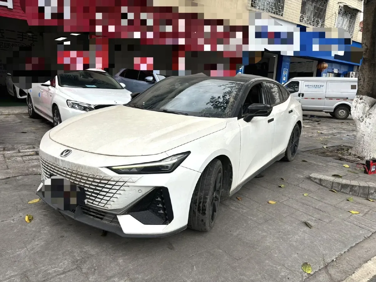 2023 ChangAn UNI-V 1.5T 188HP L4 7DCT,autocango,china used car exporter,china ev exporter,chinese used car exporter,chinese used ev exporter