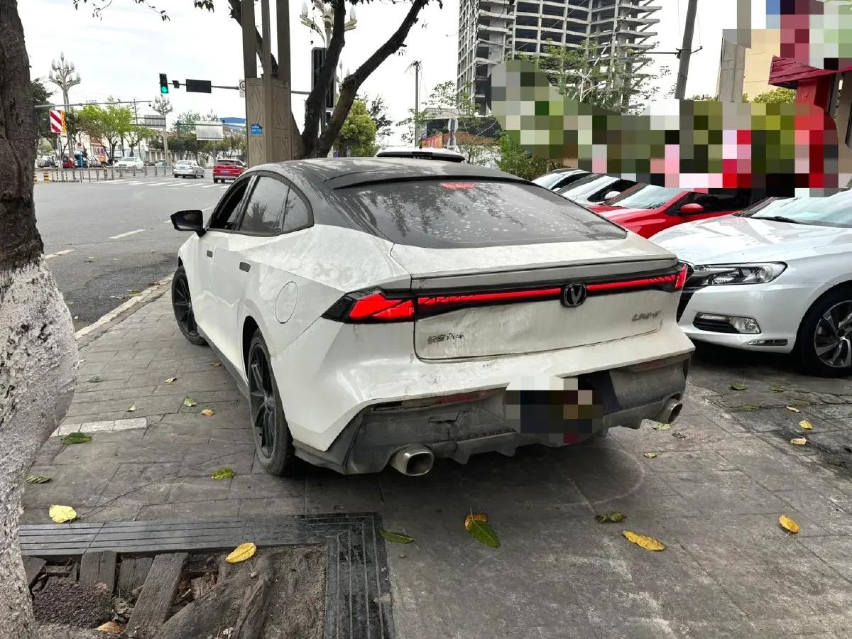 2023 ChangAn UNI-V 1.5T 188HP L4 7DCT,autocango,china used car exporter,china ev exporter,chinese used car exporter,chinese used ev exporter