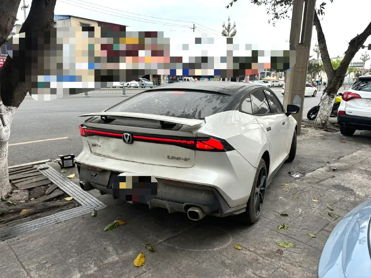 2023 ChangAn UNI-V 1.5T 188HP L4 7DCT,autocango,china used car exporter,china ev exporter,chinese used car exporter,chinese used ev exporter