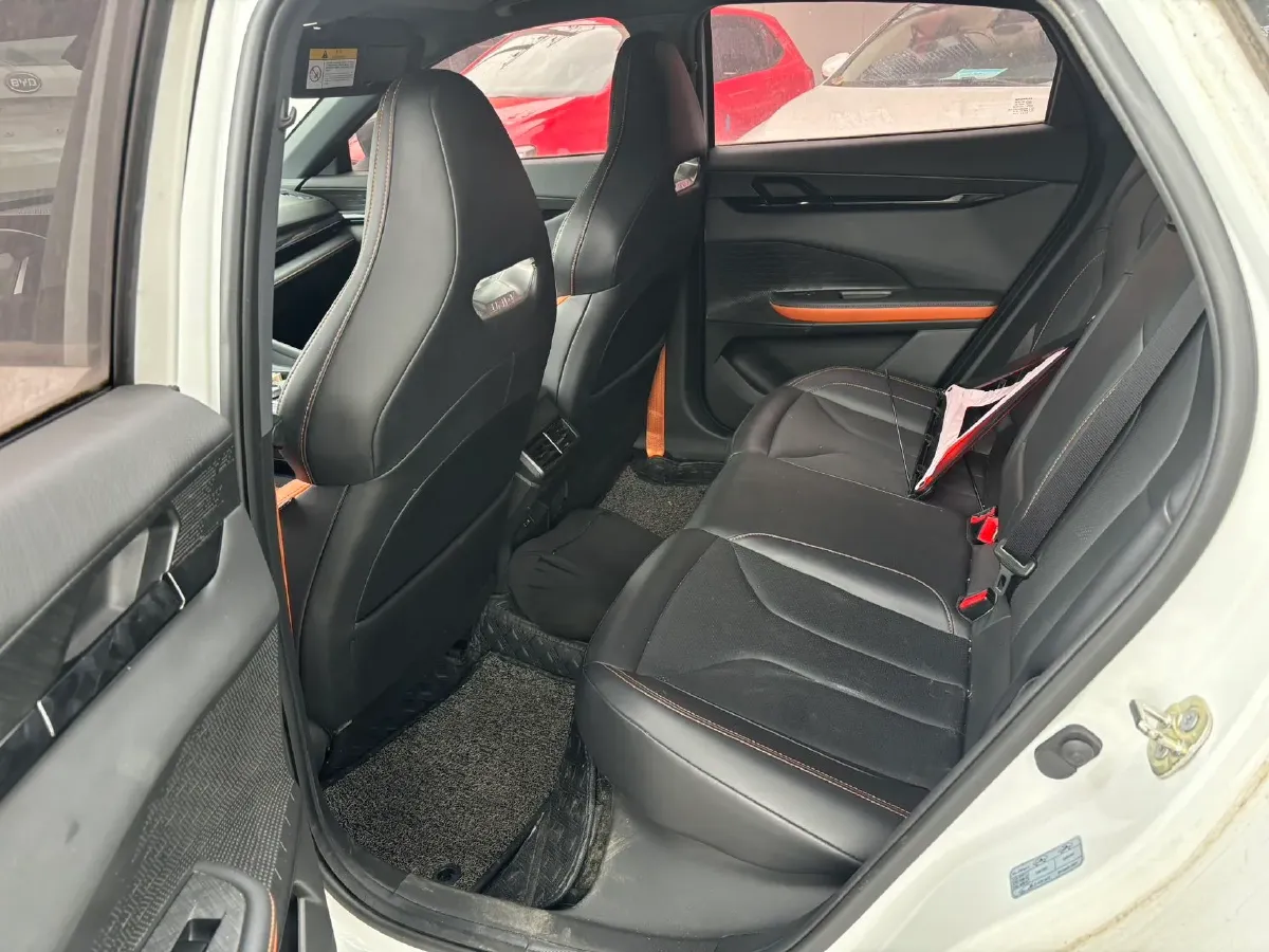 2023 ChangAn UNI-V 1.5T 188HP L4 7DCT,autocango,china used car exporter,china ev exporter,chinese used car exporter,chinese used ev exporter