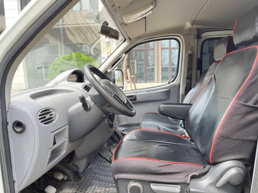 2021 MAXUS XinTu V80 2.0T 127HP L4 6MT,autocango,china used car exporter,china ev exporter,chinese used car exporter,chinese used ev exporter