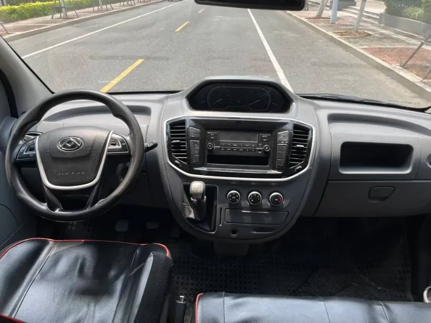 2021 MAXUS XinTu V80 2.0T 127HP L4 6MT,autocango,china used car exporter,china ev exporter,chinese used car exporter,chinese used ev exporter