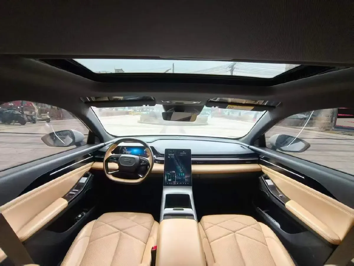 2023 Geely Galaxy L6 1.5T 163HP L4 3DHT PHEV,autocango,china used car exporter,china ev exporter,chinese used car exporter,chinese used ev exporter