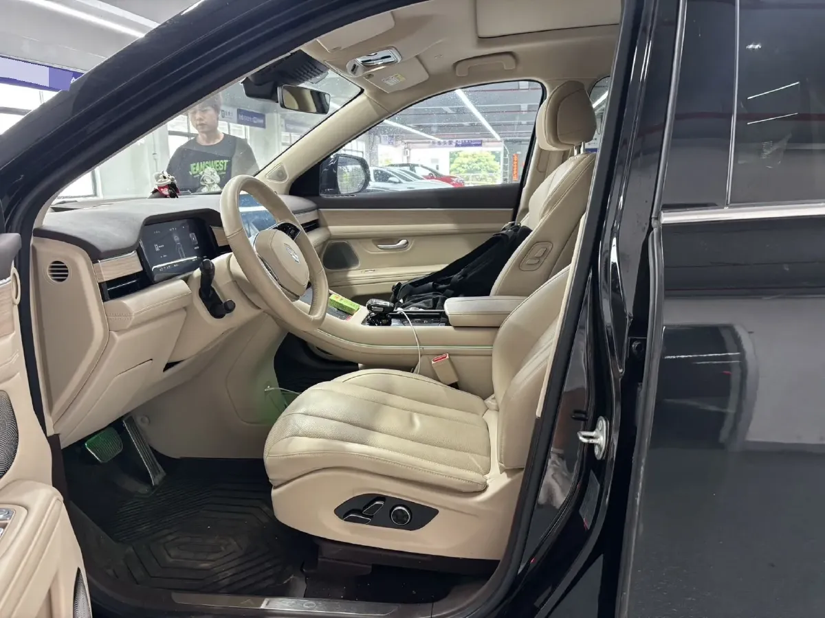 2024 AITO AITO M7 1.5T 152HP L4 REEV 42KWH,autocango,china used car exporter,china ev exporter,chinese used car exporter,chinese used ev exporter