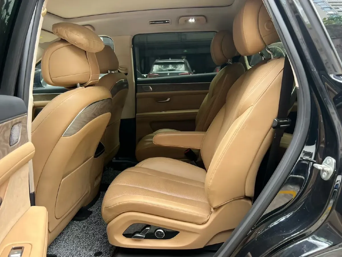 2022 Volvo S60 2.0T 197HP L4 8AT,autocango,china used car exporter,china ev exporter,chinese used car exporter,chinese used ev exporter