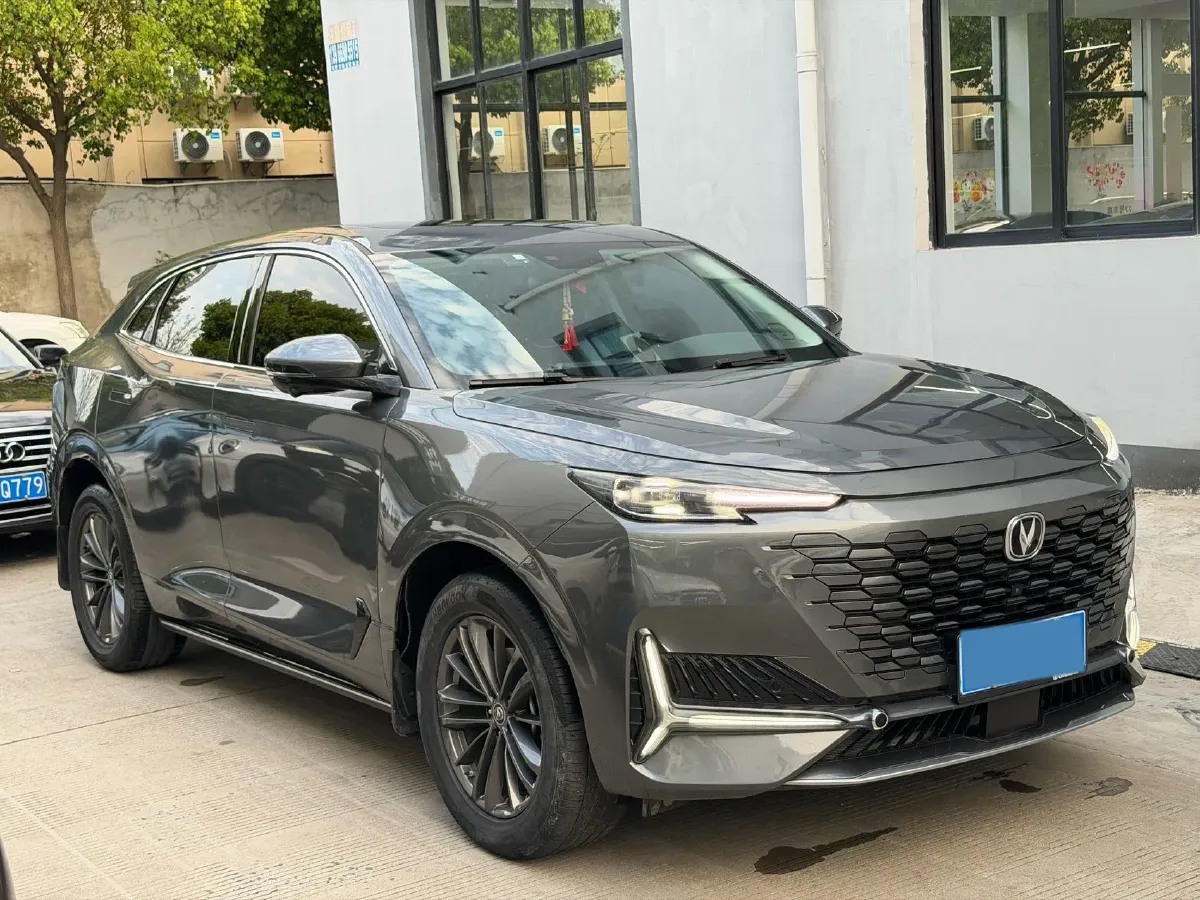 2021 ChangAn UNI-K 2.0T 233HP L4 8AT,autocango,china used car exporter,china ev exporter,chinese used car exporter,chinese used ev exporter