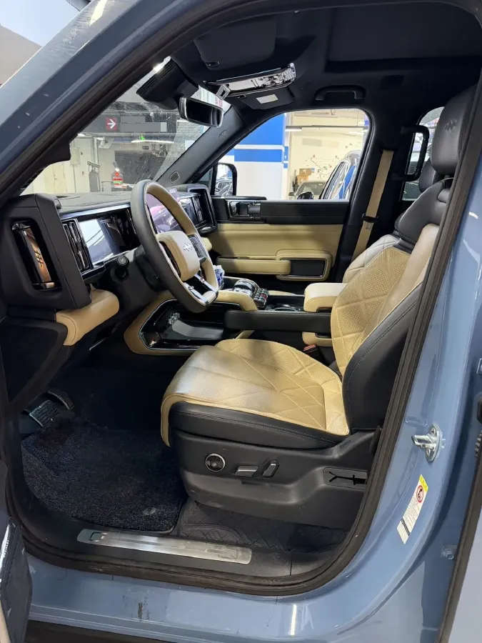 2023 FangChengBao Bao 5 1.5T 194HP L4 E-CVT PHEV 31.8KWH,autocango,china used car exporter,china ev exporter,chinese used car exporter,chinese used ev exporter