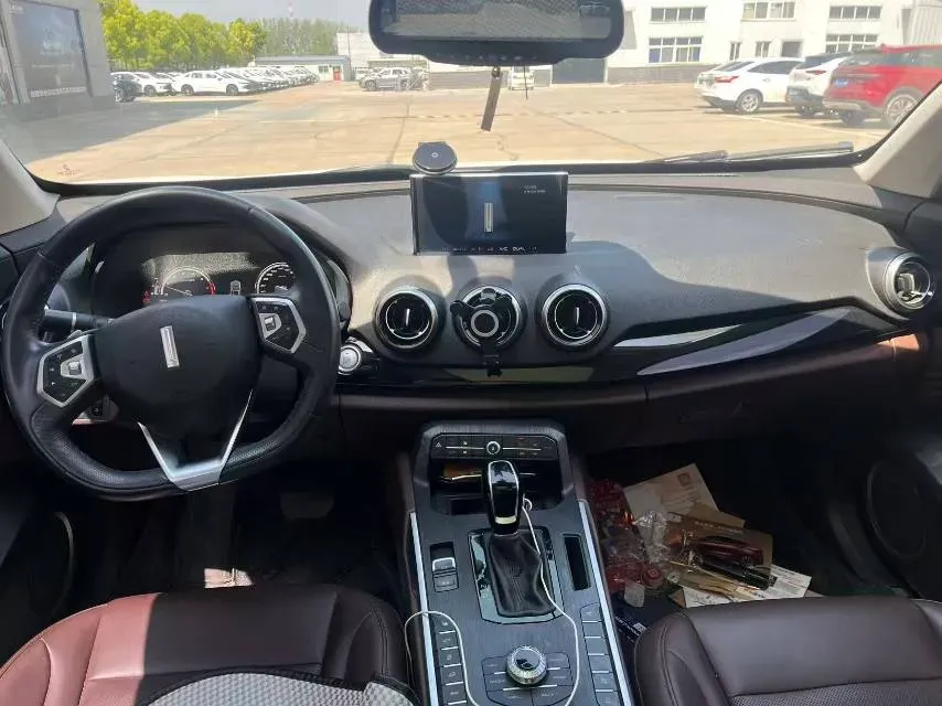 2017 WEY VV7 2.0T 234HP L4 7DCT,autocango,china used car exporter,china ev exporter,chinese used car exporter,chinese used ev exporter