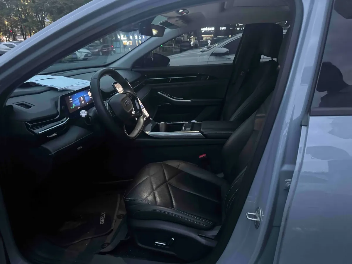 2024 Geely Galaxy L6 1.5T 163HP L4 3DHT PHEV,autocango,china used car exporter,china ev exporter,chinese used car exporter,chinese used ev exporter