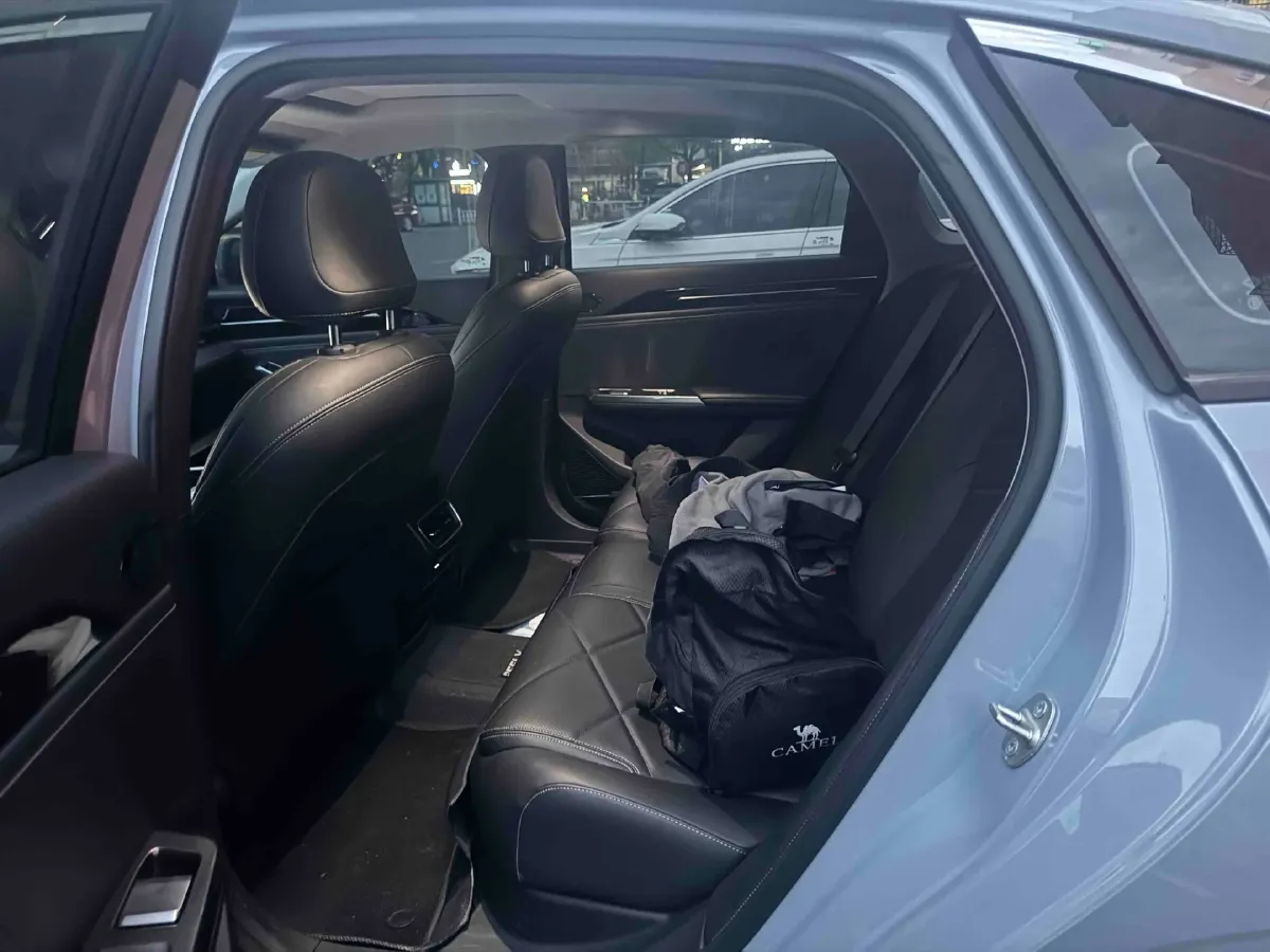 2024 Geely Galaxy L6 1.5T 163HP L4 3DHT PHEV,autocango,china used car exporter,china ev exporter,chinese used car exporter,chinese used ev exporter