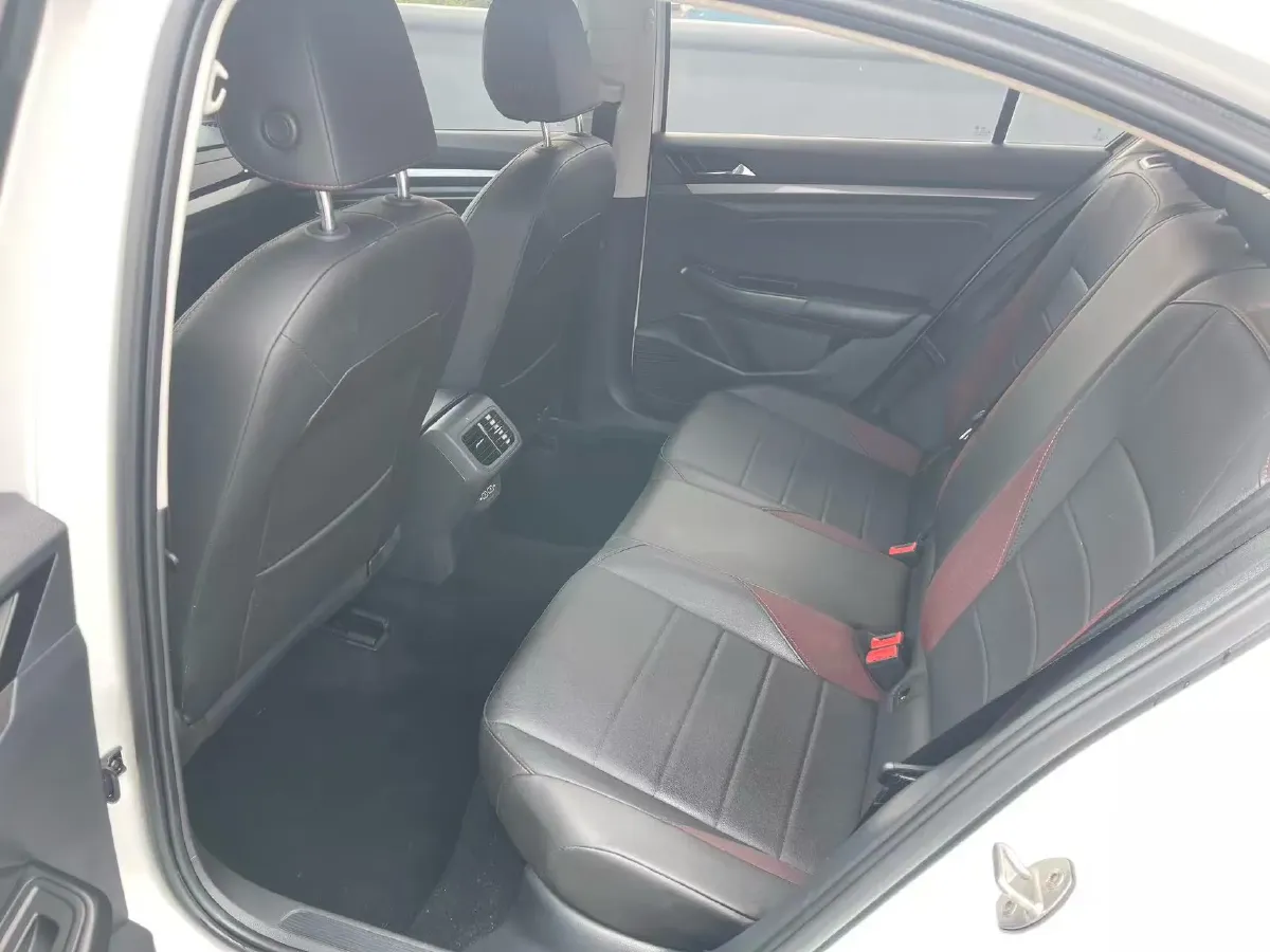 2021 Volkswagen Bora 1.5L 113HP L4 6AT,autocango,china used car exporter,china ev exporter,chinese used car exporter,chinese used ev exporter