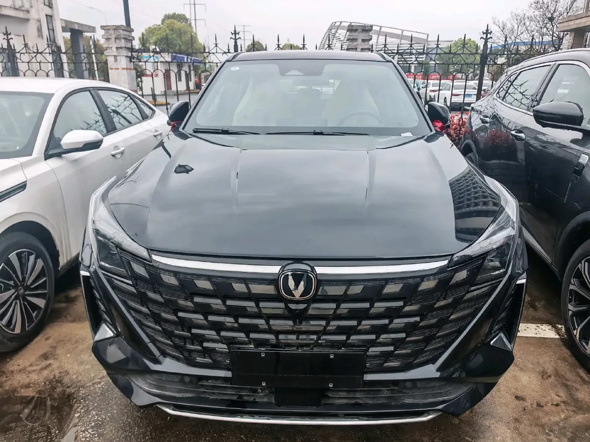 2025 ChangAn UNI-Z 1.5L 98HP L4 E-CVT PHEV,autocango,china used car exporter,china ev exporter,chinese used car exporter,chinese used ev exporter