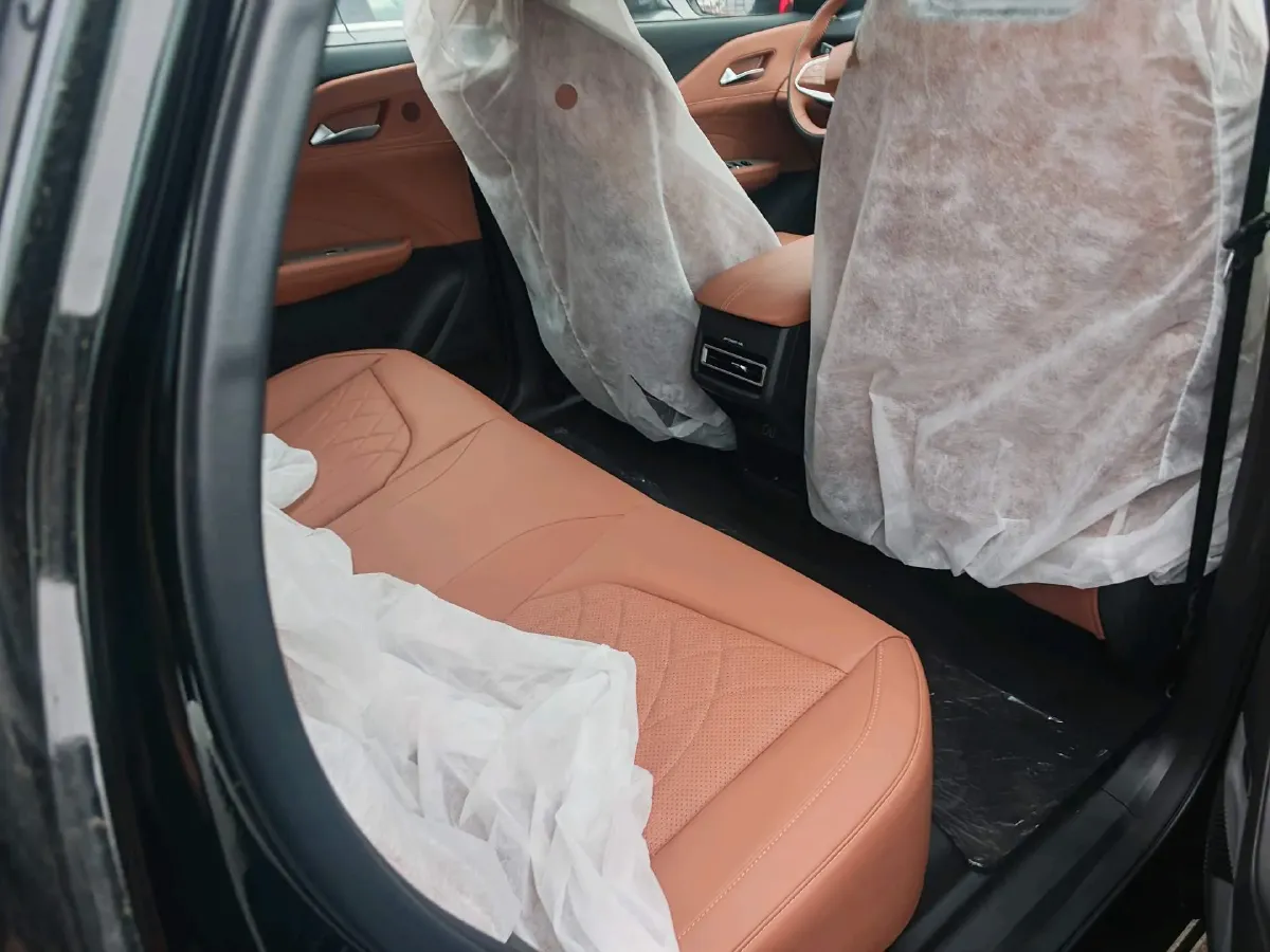 2025 ChangAn UNI-Z 1.5L 98HP L4 E-CVT PHEV,autocango,china used car exporter,china ev exporter,chinese used car exporter,chinese used ev exporter