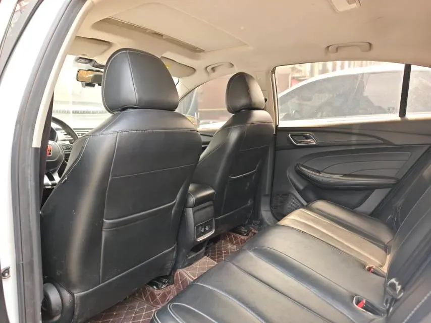 2019 Roewe i5 1.5L 120HP L4 CVT,autocango,china used car exporter,china ev exporter,chinese used car exporter,chinese used ev exporter