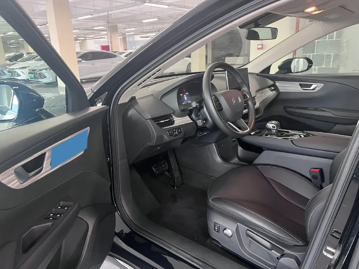 2024 HongQi E-QM5 BEV 72KWH,autocango,china used car exporter,china ev exporter,chinese used car exporter,chinese used ev exporter