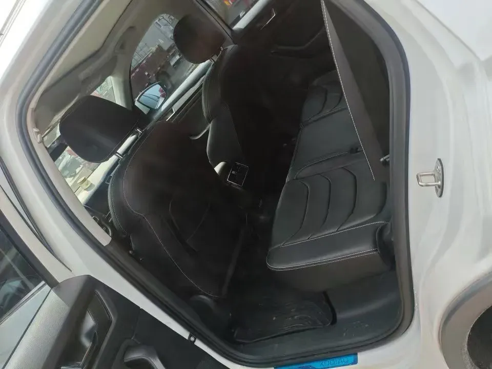 2019 Skoda Superb 2.0T 220HP L4 7DCT,autocango,china used car exporter,china ev exporter,chinese used car exporter,chinese used ev exporter