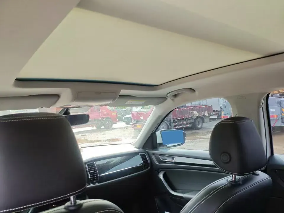 2019 Skoda Superb 2.0T 220HP L4 7DCT,autocango,china used car exporter,china ev exporter,chinese used car exporter,chinese used ev exporter