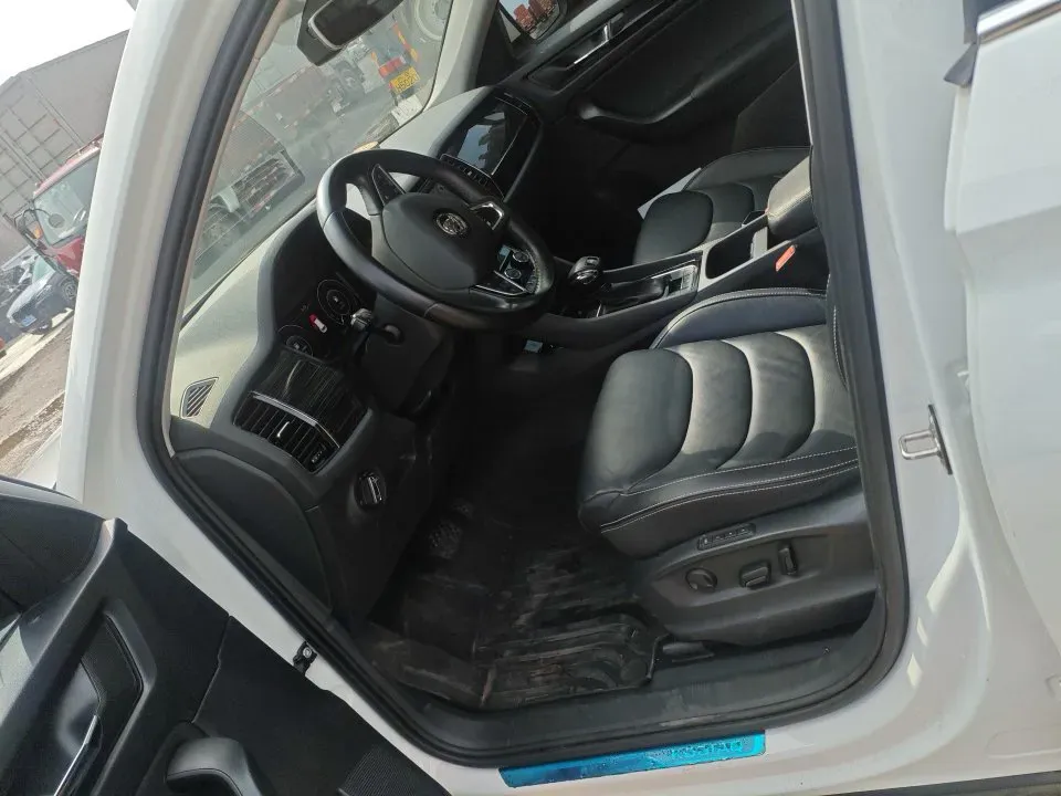 2019 Skoda Superb 2.0T 220HP L4 7DCT,autocango,china used car exporter,china ev exporter,chinese used car exporter,chinese used ev exporter