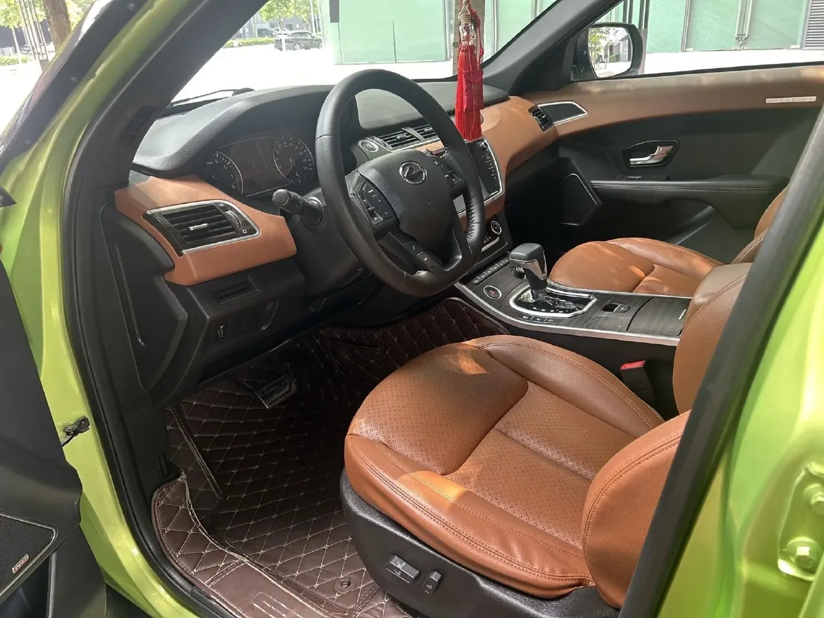 2018 Landwind X7 1.5T 163HP L4 8AT,autocango,china used car exporter,china ev exporter,chinese used car exporter,chinese used ev exporter
