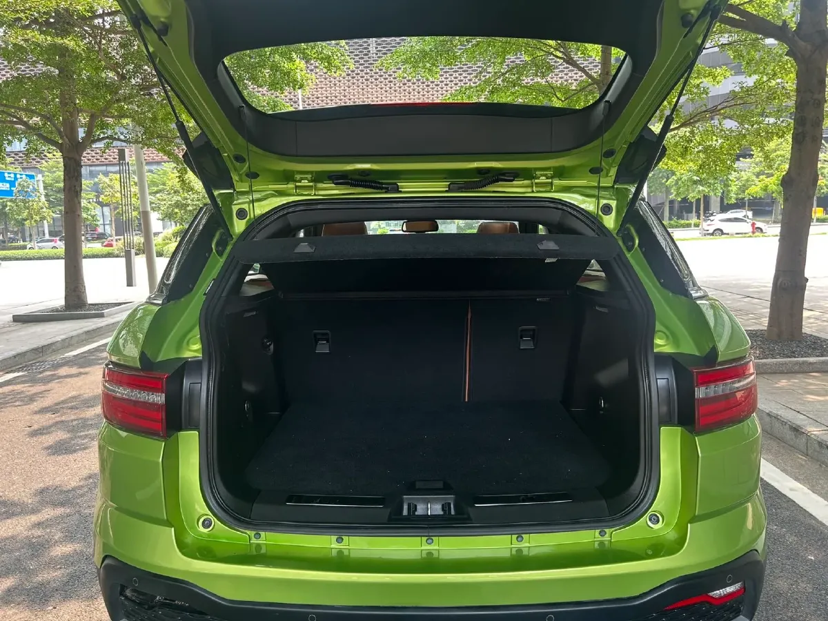 2018 Landwind X7 1.5T 163HP L4 8AT,autocango,china used car exporter,china ev exporter,chinese used car exporter,chinese used ev exporter