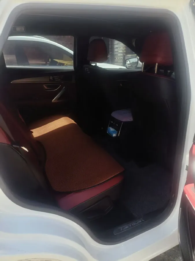 2024 Jetour X70 Plus 1.5T 156HP L4 6DCT,autocango,china used car exporter,china ev exporter,chinese used car exporter,chinese used ev exporter