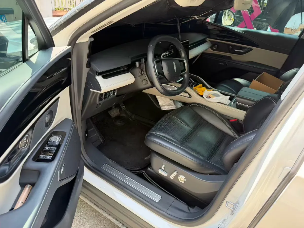 2023 Lincoln Nautilus 2.0T 261HP L4 8AT,autocango,china used car exporter,china ev exporter,chinese used car exporter,chinese used ev exporter